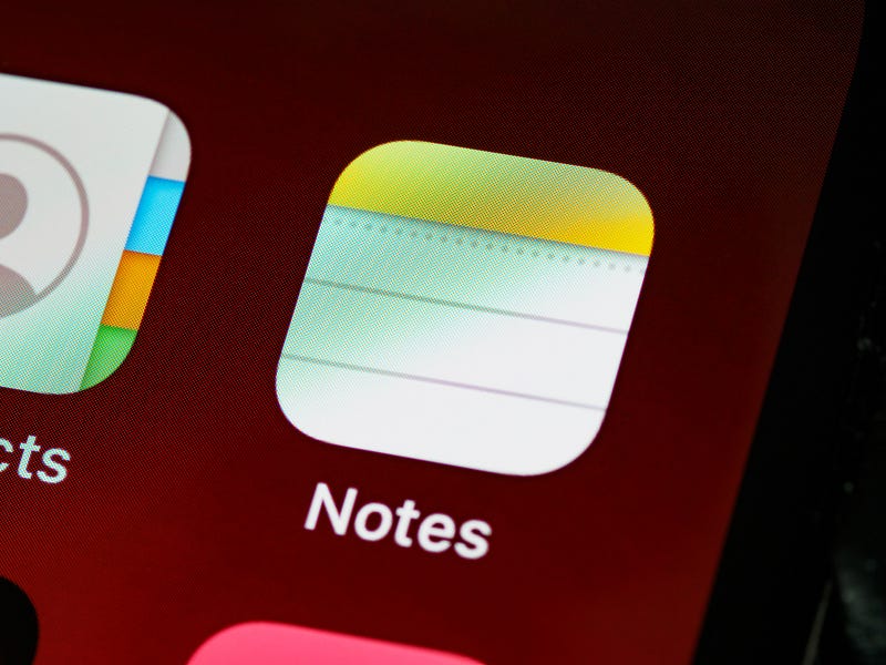 Apple Notes interface on iPad and Mac